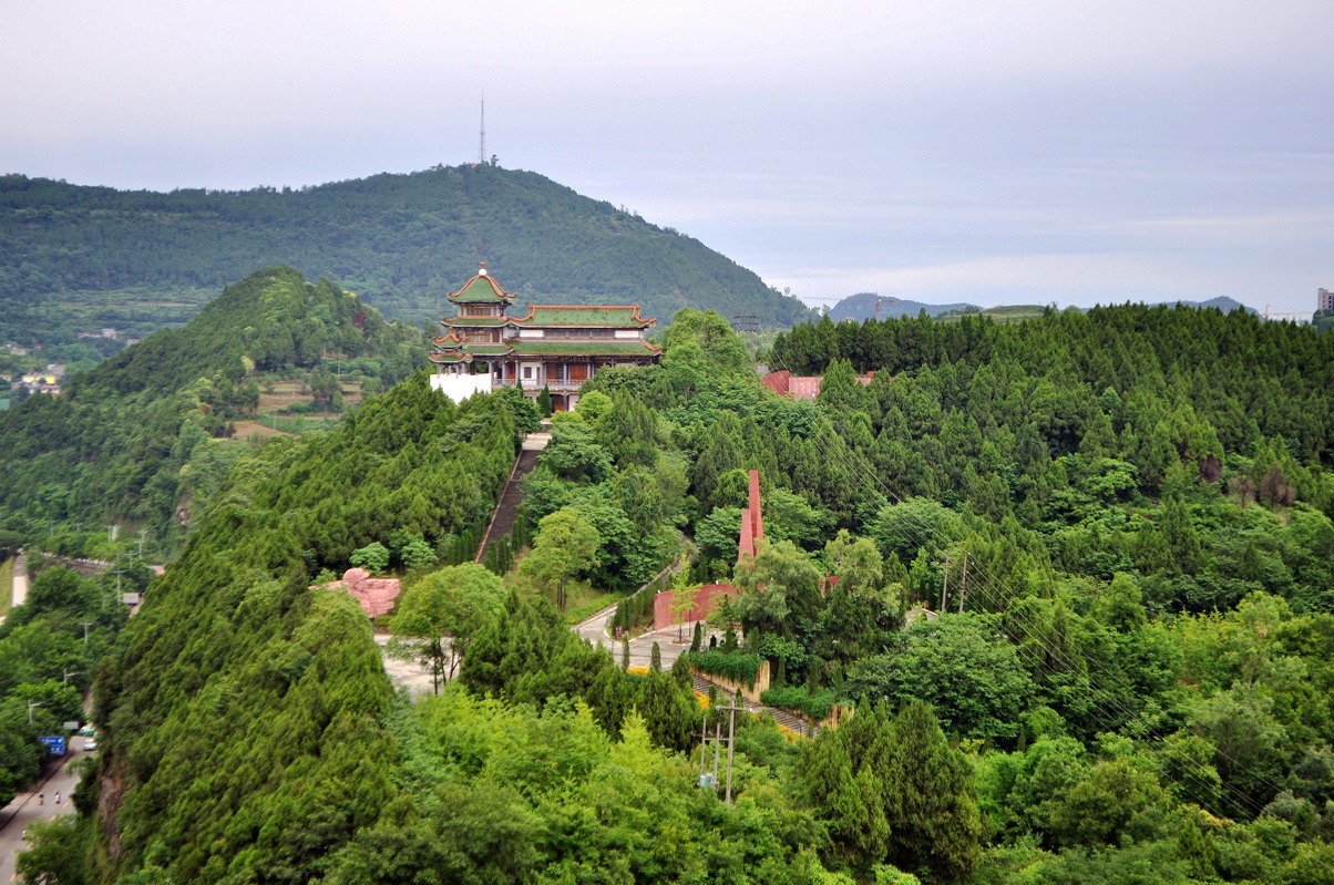 阆中锦屏山